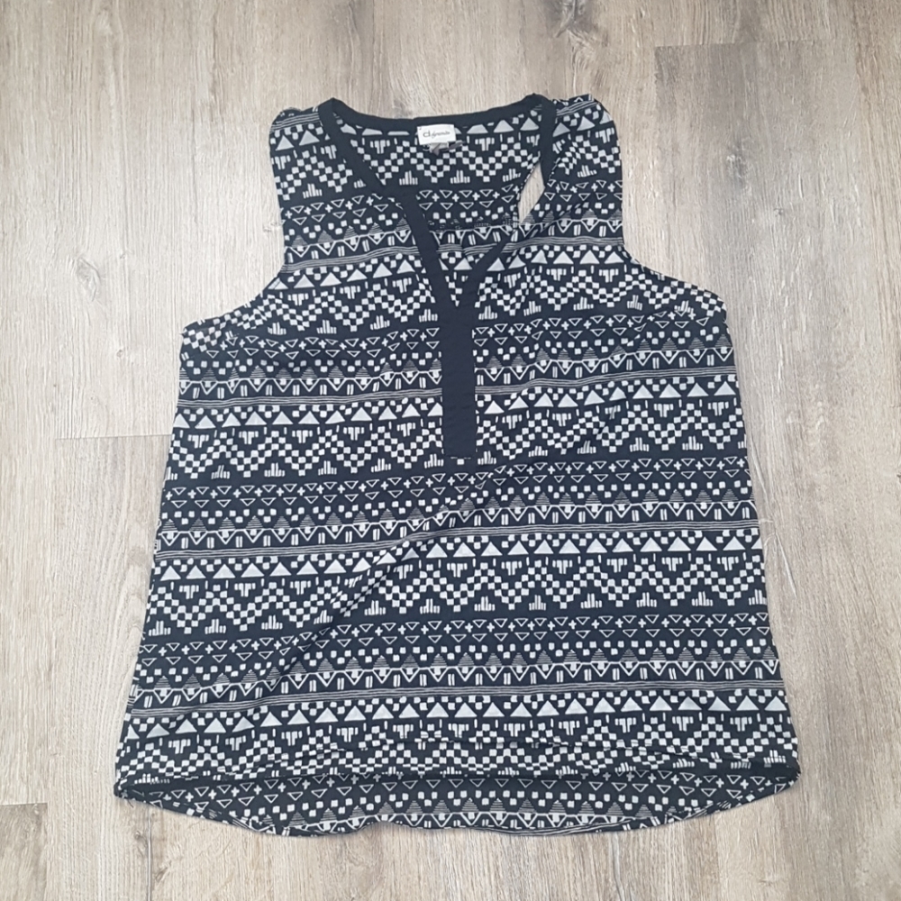 ☆ 3 for $20 ☆ Aztec print tank